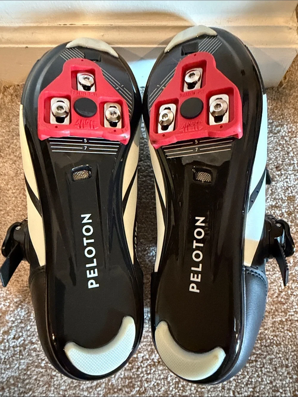 Peloton size 43